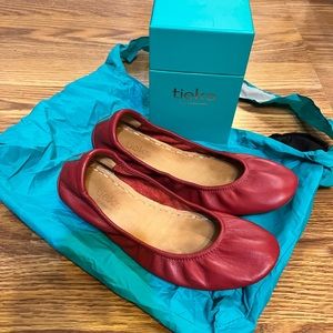 Tieks cardinal red